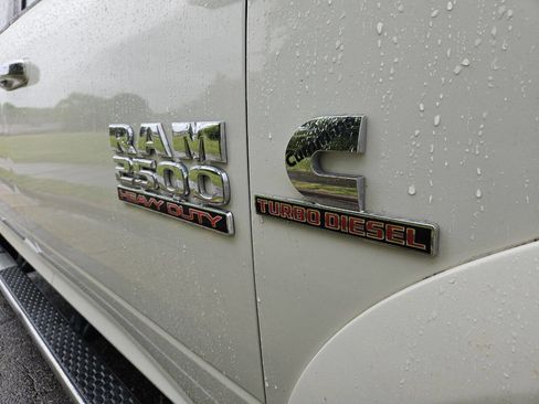 Used 2016 RAM 2500 Laramie AWD/4WD image 10