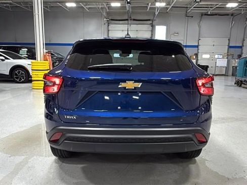 Certified 2024 Chevrolet Trax LS image 5