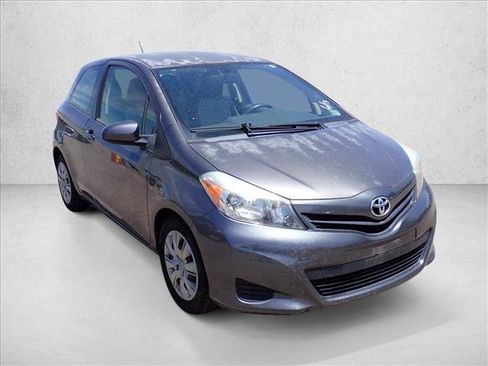 Used 2014 Toyota Yaris LE FWD image 9