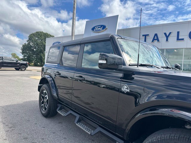 Used 2024 Ford Bronco Outer Banks AWD/4WD image 7