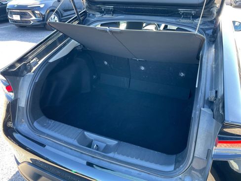 Used 2025 Toyota Prius LE image 30