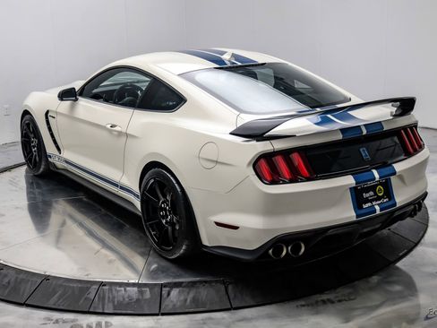 Used 2020 Ford Mustang Shelby GT350R w/ GT350R Equipment Group 920A RWD image 14