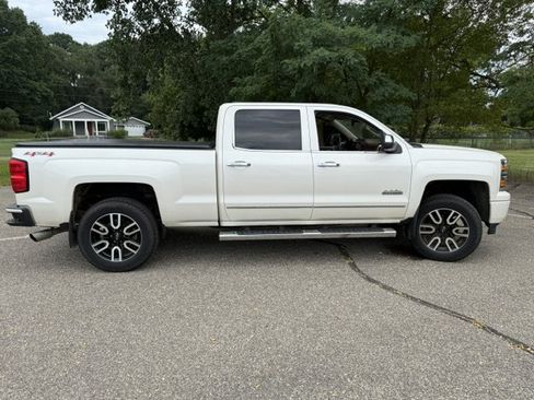 Used 2015 Chevrolet Silverado 1500 High Country AWD/4WD image 5