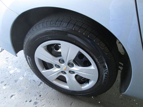 Used 2018 Chevrolet Cruze LS image 37