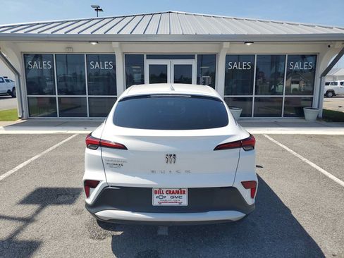 Used 2024 Buick Envista Preferred w/ Advanced Safety Package FWD image 4