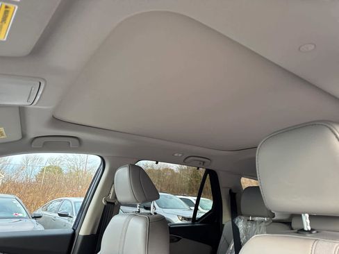 New 2025 Honda Pilot Touring image 15