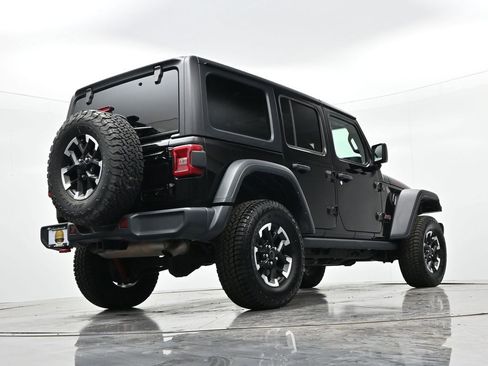 Used 2025 Jeep Wrangler Unlimited Rubicon image 21