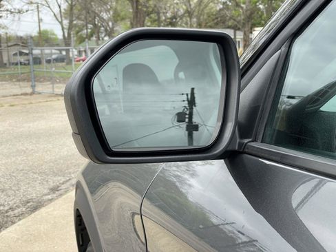 Used 2025 Ford Explorer Active w/ Active Comfort Package image 33