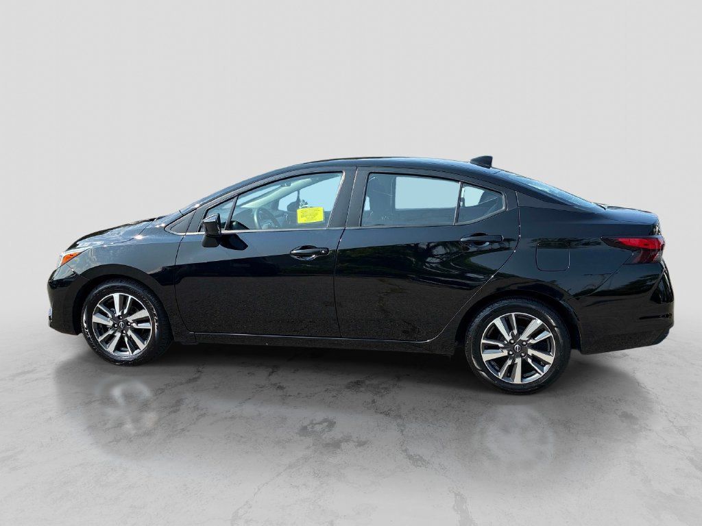 Certified 2024 Nissan Versa SV FWD image 4