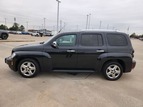 Used 2011 Chevrolet HHR LT image 8