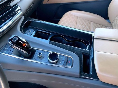 Used 2023 Cadillac Escalade Premium Luxury w/ Performance Package image 17