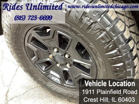 Used 2013 Jeep Wrangler Unlimited Sahara w/ Dual Top Group AWD/4WD image 34
