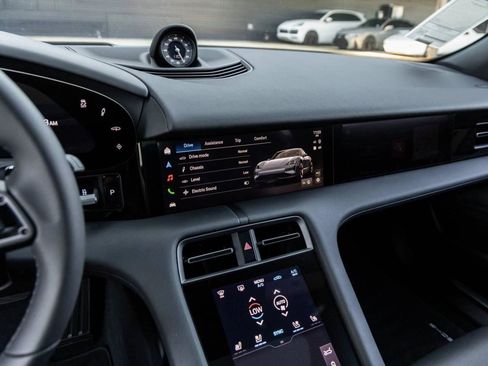 New 2026 Porsche Taycan image 73