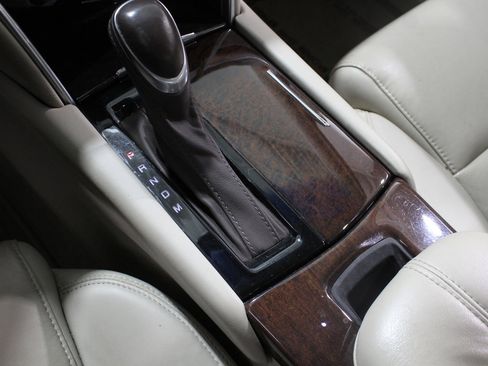 Used 2015 Cadillac XTS image 14