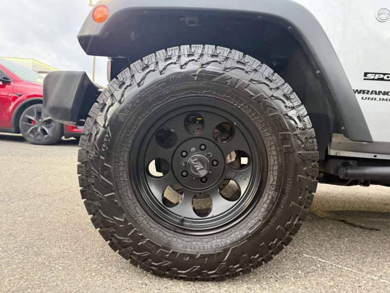 Used 2017 Jeep Wrangler Unlimited Sport w/ Quick Order Package 24S AWD/4WD image 35