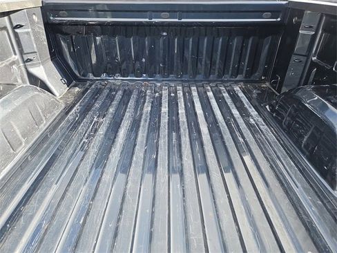 Used 2021 Chevrolet Silverado 1500 LT image 31