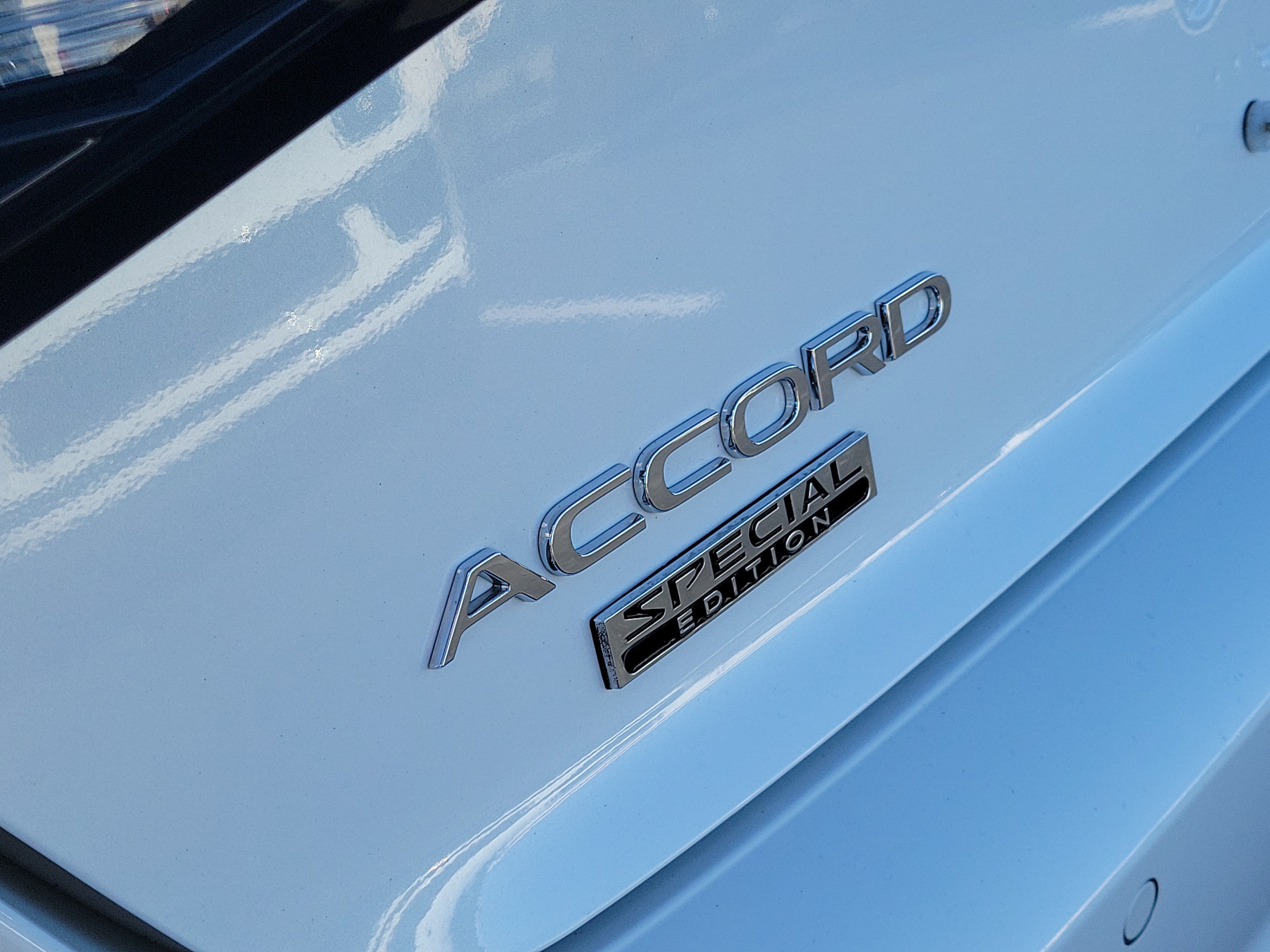 Used 2025 Honda Accord Touring image 5