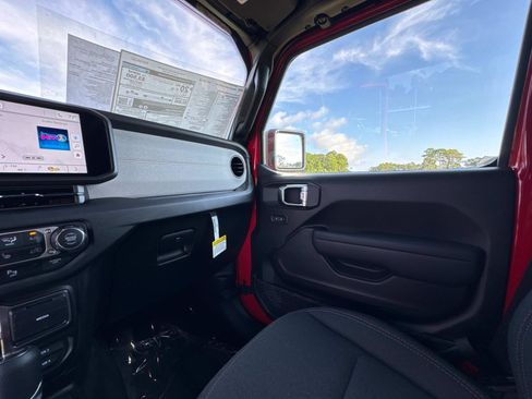 New 2025 Jeep Wrangler Sport S AWD/4WD image 28