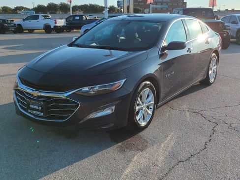 Used 2025 Chevrolet Malibu LT FWD image 4
