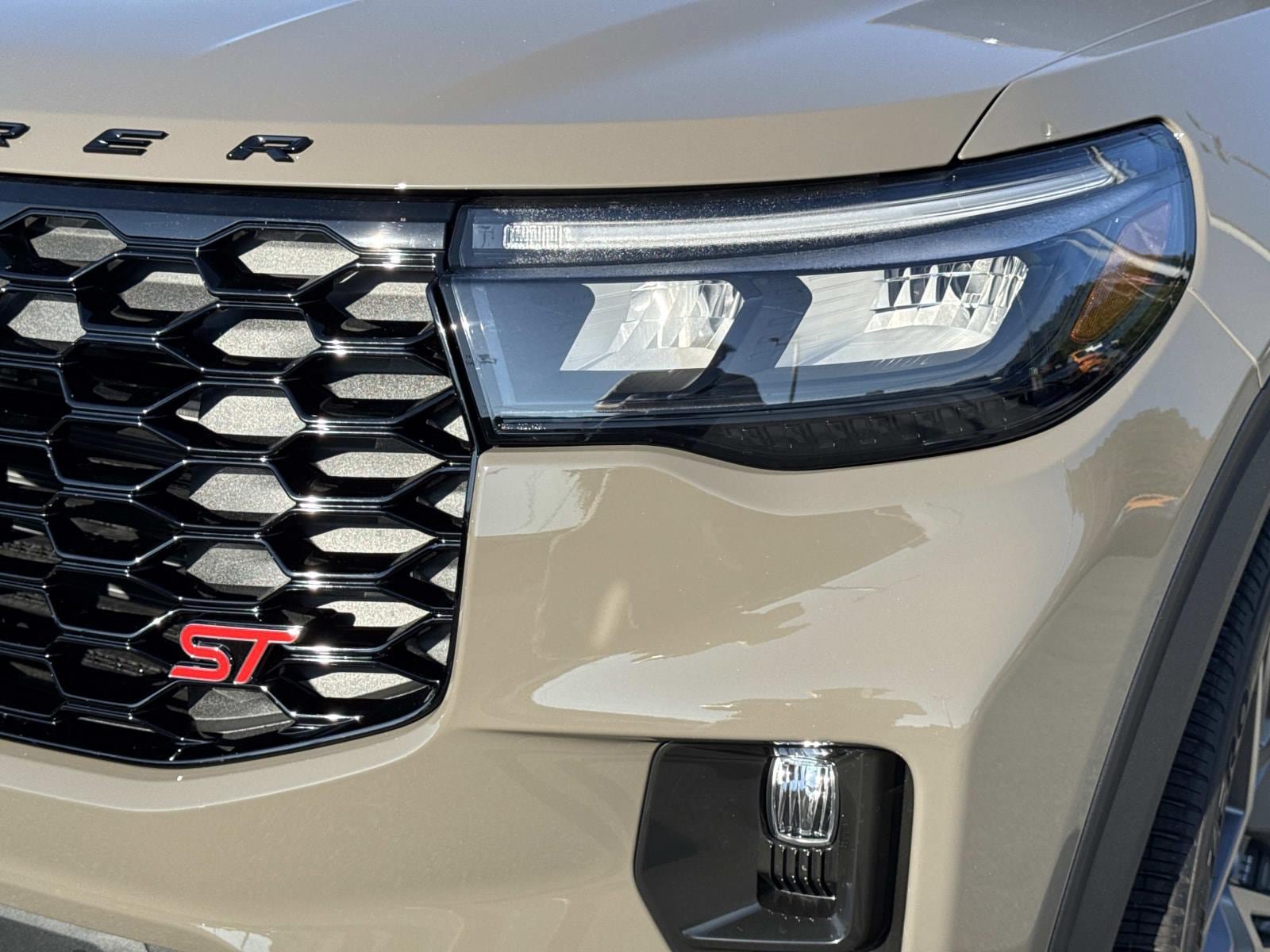 New 2026 Ford Explorer ST AWD/4WD image 9