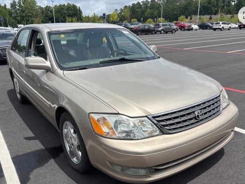Used 2004 Toyota Avalon XLS FWD image 1