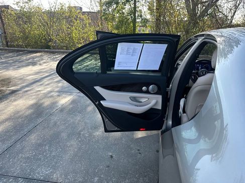 Used 2021 Mercedes-Benz E 450 4MATIC Sedan image 20