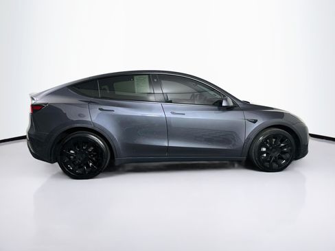 Used 2021 Tesla Model Y Long Range AWD/4WD image 10