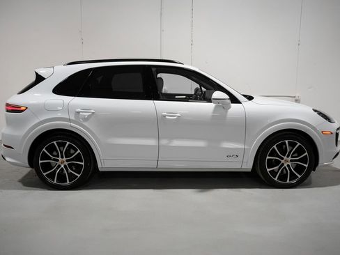 Used 2023 Porsche Cayenne GTS image 7