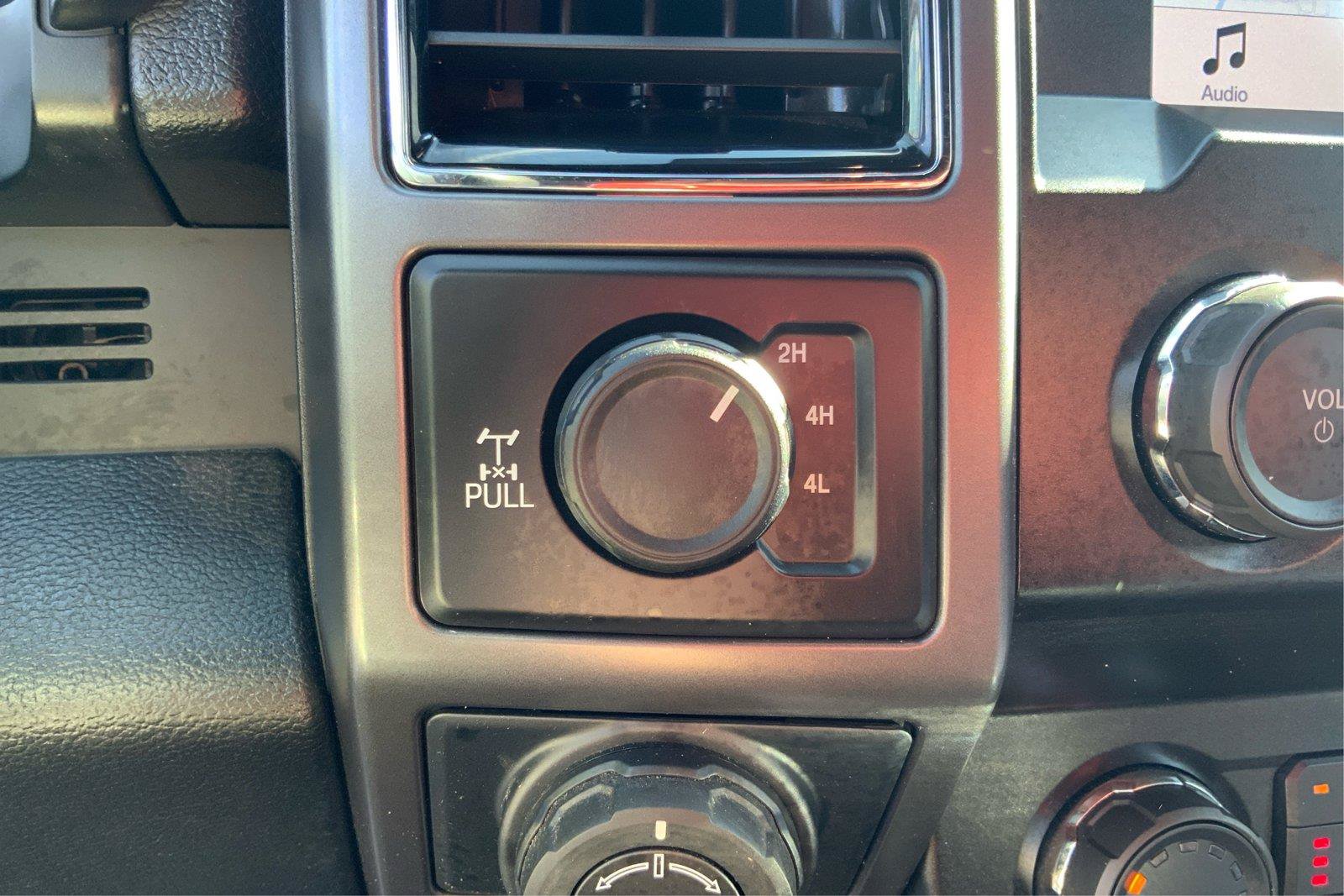 Used 2019 Ford F150 XLT w/ Equipment Group 302A Luxury AWD/4WD image 37