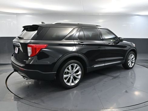 Used 2023 Ford Explorer Platinum w/ Technology Package AWD/4WD image 6