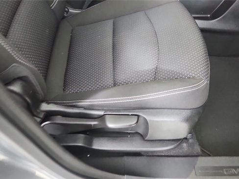 Used 2024 GMC Terrain SLE image 21