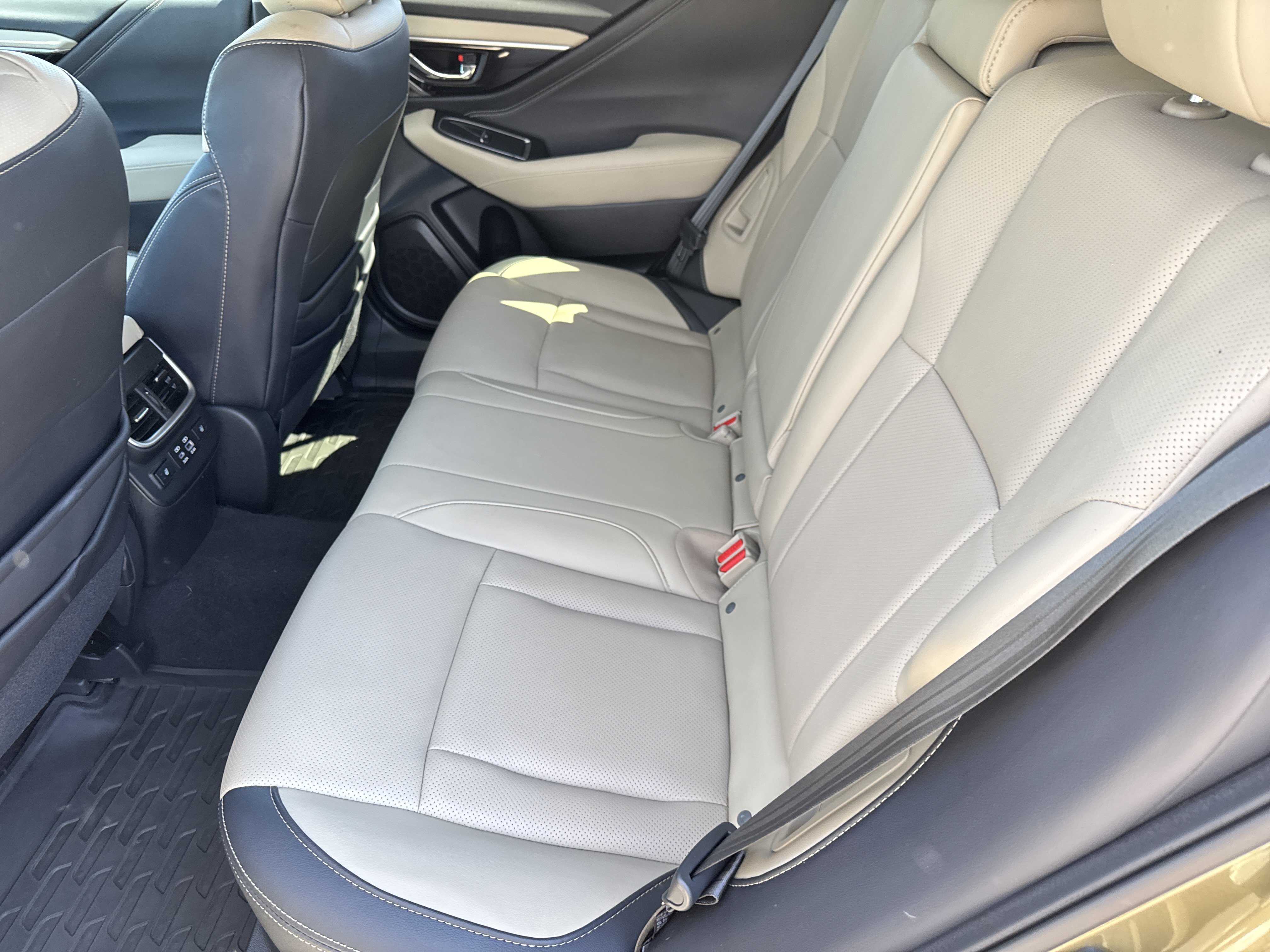 Certified 2024 Subaru Outback Limited AWD/4WD image 11
