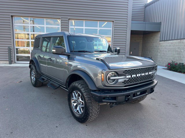 Used 2024 Ford Bronco Badlands AWD/4WD image 3