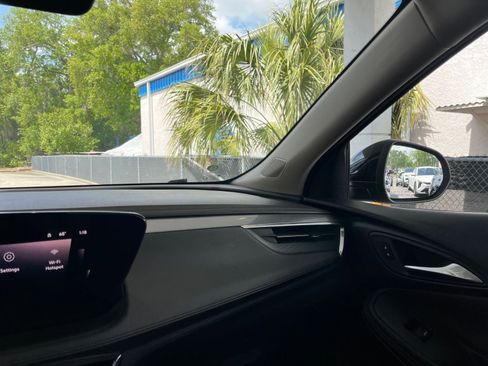 Used 2025 Buick Encore GX Preferred image 35