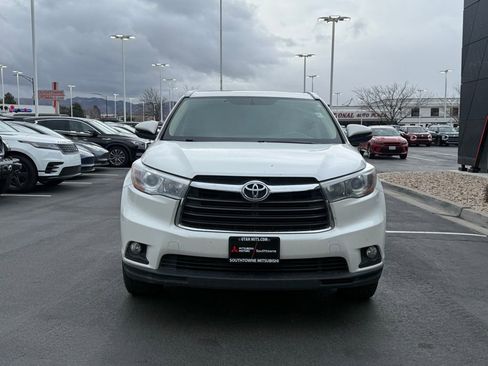 Used 2015 Toyota Highlander XLE AWD/4WD image 2