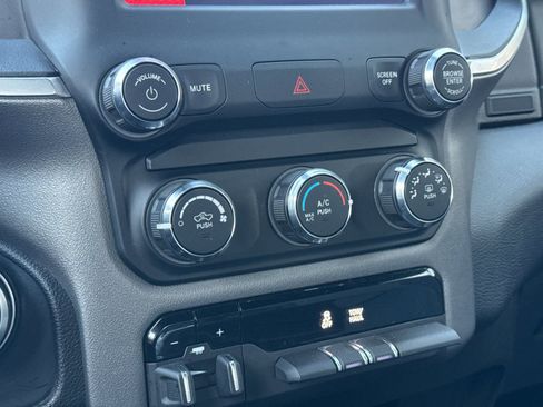 Used 2024 RAM 2500 Big Horn w/ Bed Utility Group image 19