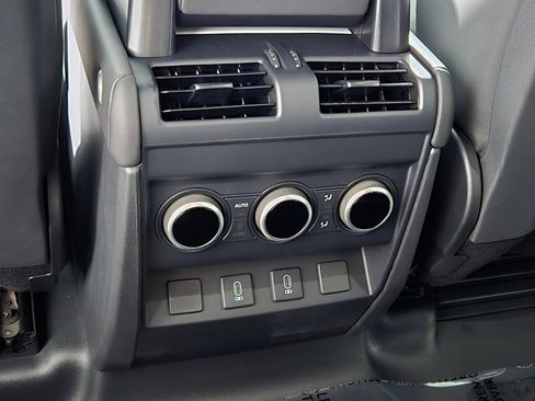 New 2026 Land Rover Defender 110 X-Dynamic SE AWD/4WD image 14