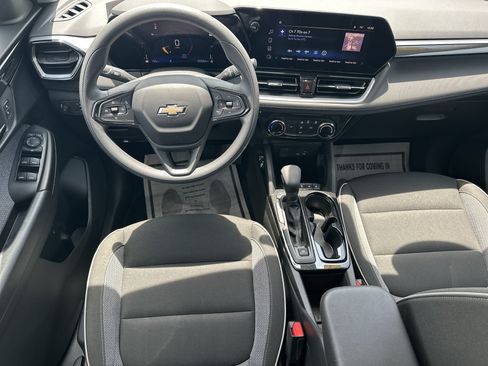 Used 2024 Chevrolet TrailBlazer LT FWD image 23
