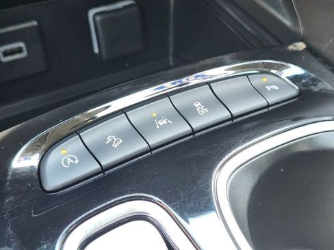 Used 2023 Buick Envision Essence w/ Sport Touring Package AWD/4WD image 24