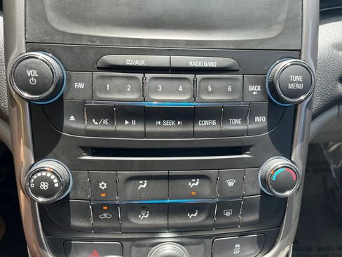 Used 2015 Chevrolet Malibu LS FWD image 19