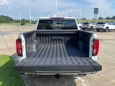 New 2026 GMC Sierra 1500 SLT w/ SLT Premium Plus Package image 8