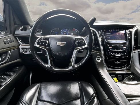 Used 2020 Cadillac Escalade Platinum RWD image 8