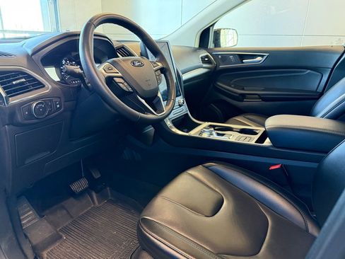 Used 2022 Ford Edge Titanium image 15