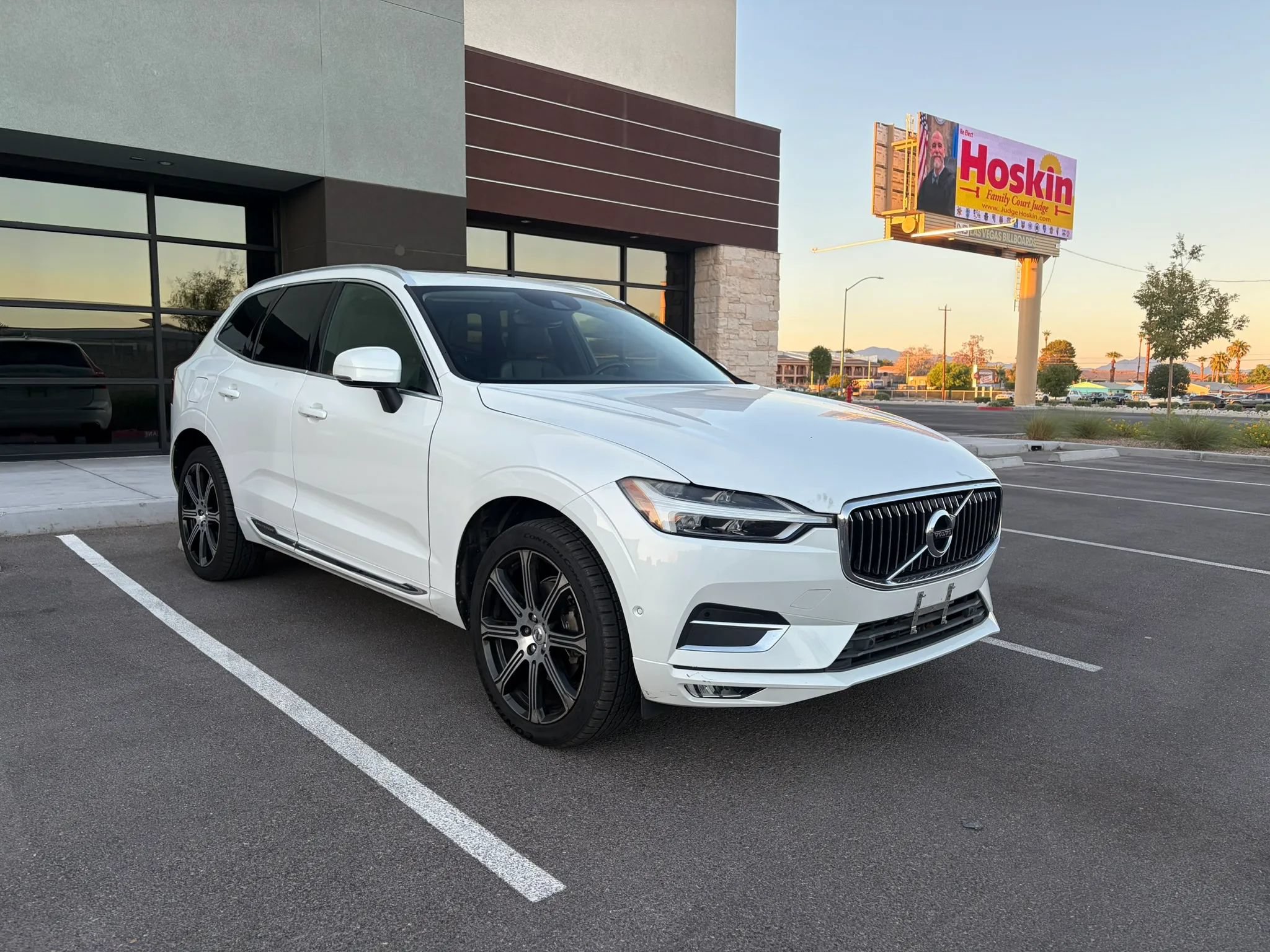 Used 2018 Volvo XC60 T5 Inscription w/ Convenience Package AWD/4WD image 2