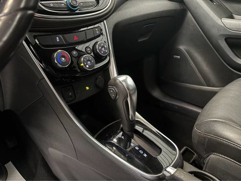 Used 2020 Chevrolet Trax Premier AWD/4WD image 20