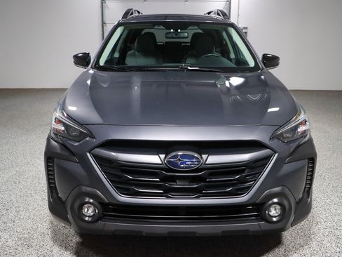 Used 2023 Subaru Outback Premium AWD/4WD image 4