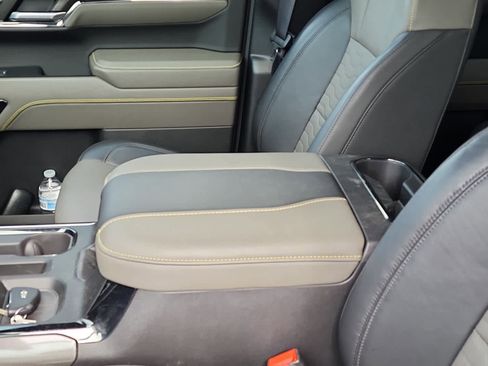 Used 2024 Chevrolet Silverado 1500 ZR2 w/ Technology Package image 7