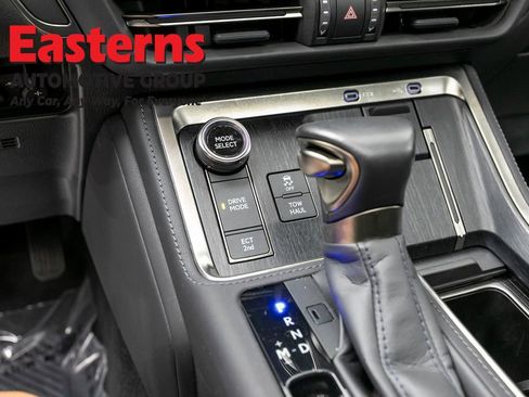 Used 2025 Lexus GX 550 w/ Accessory Package (2T) AWD/4WD image 21