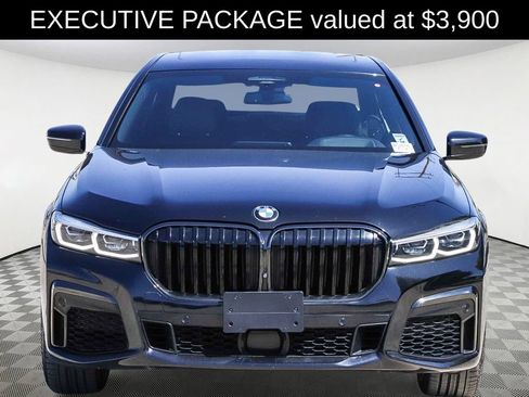 Used 2022 BMW 750i xDrive w/ Executive Package AWD/4WD image 2