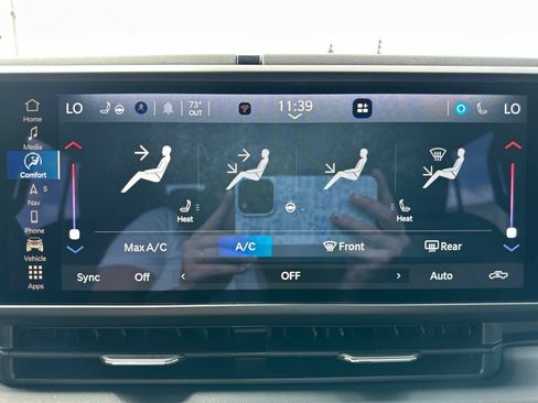 Used 2025 Jeep Gladiator Mojave AWD/4WD image 33